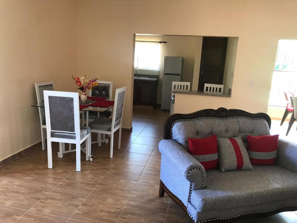 2 Queen Bed Apartment With Smart Tv ,Wifi Y Luz Las 24 Horas Jarabacoa Dış mekan fotoğraf
