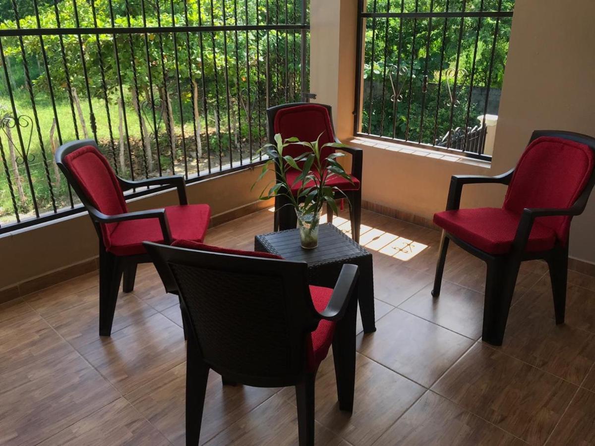 2 Queen Bed Apartment With Smart Tv ,Wifi Y Luz Las 24 Horas Jarabacoa Dış mekan fotoğraf