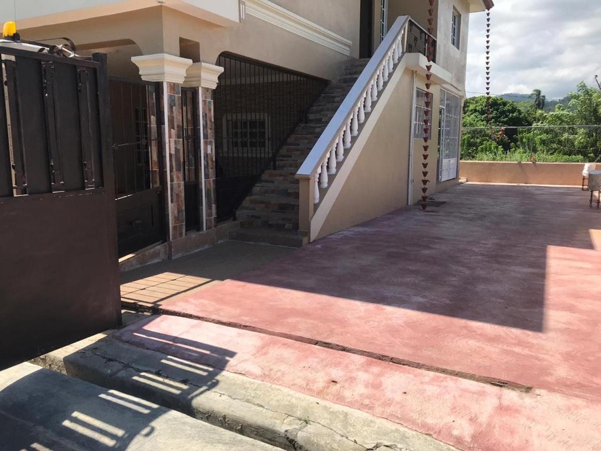 2 Queen Bed Apartment With Smart Tv ,Wifi Y Luz Las 24 Horas Jarabacoa Dış mekan fotoğraf